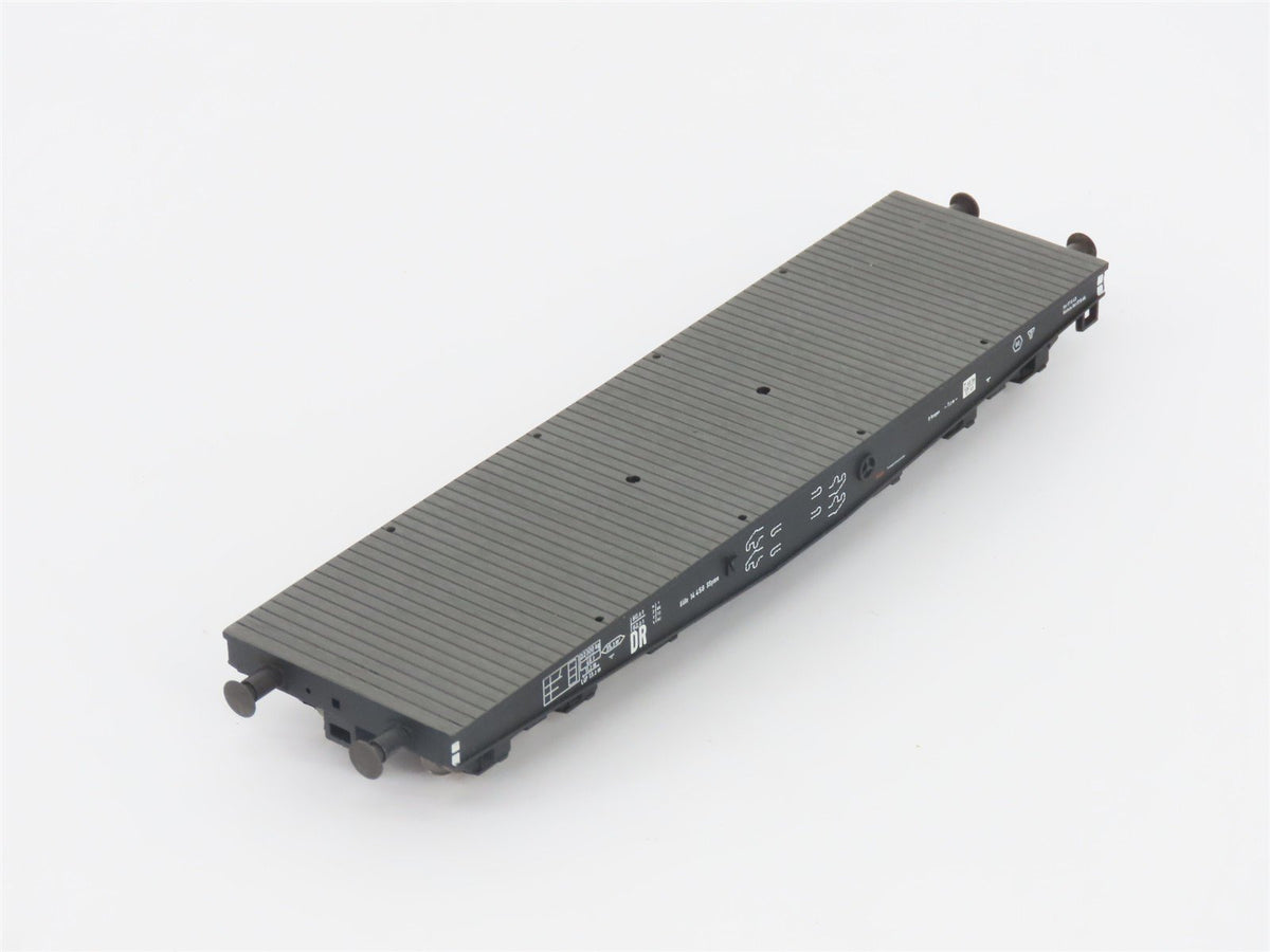 HO Liliput L240023 DR Deutsche Reichsbahn Flat Cars w/ Military Tanks Set of 4