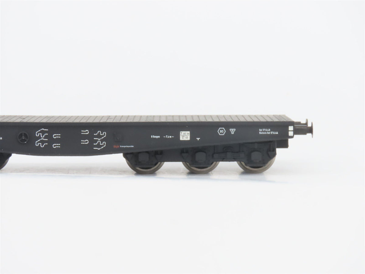 HO Liliput L240023 DR Deutsche Reichsbahn Flat Cars w/ Military Tanks Set of 4