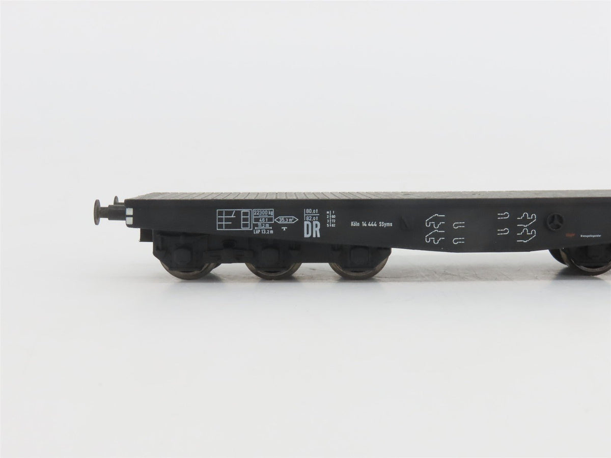 HO Liliput L240003 DR Deutsche Reichsbahn Flat Cars w/ Tiger Tanks Set of 4