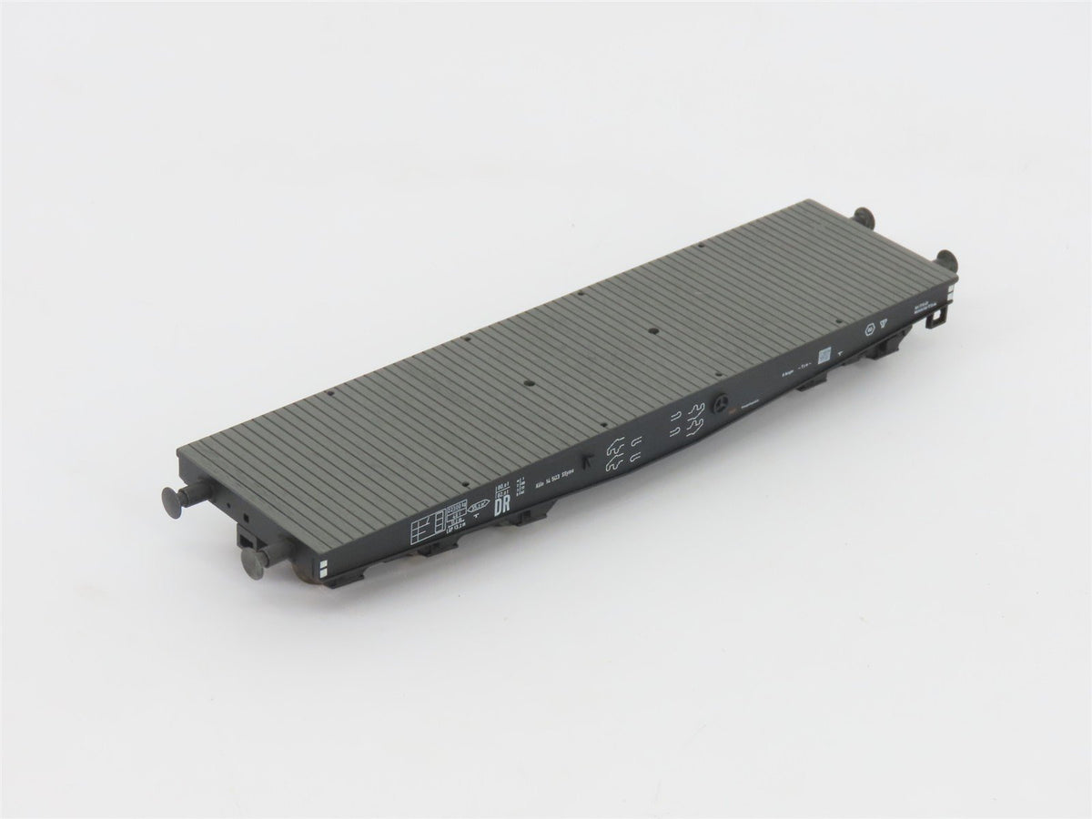 HO Liliput L240003 DR Deutsche Reichsbahn Flat Cars w/ Tiger Tanks Set of 4