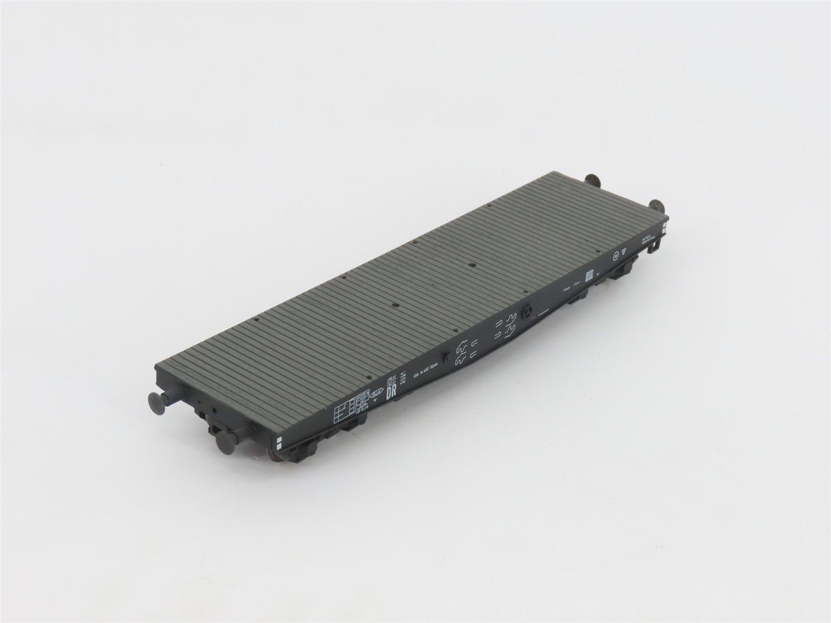 HO Liliput L240003 DR Deutsche Reichsbahn Flat Cars w/ Tiger Tanks Set of 4