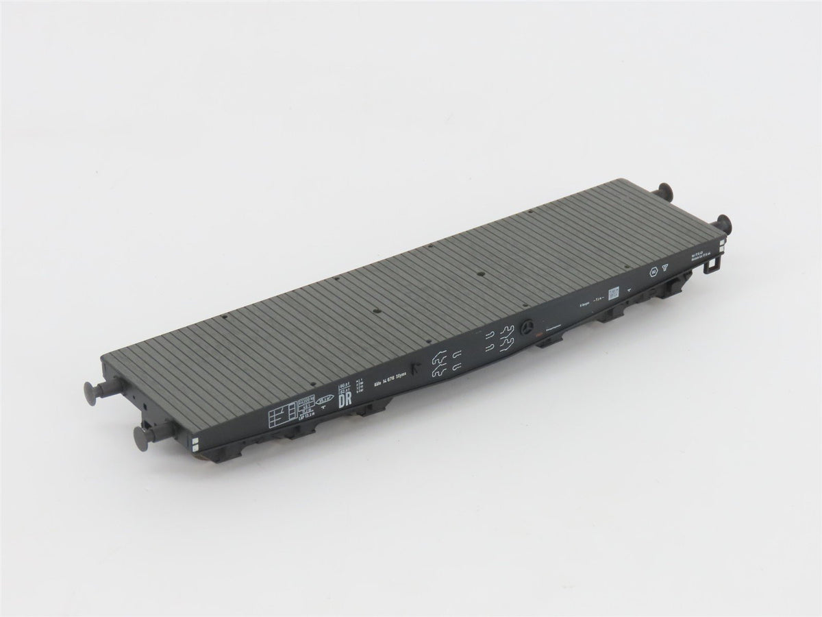 HO Liliput L240003 DR Deutsche Reichsbahn Flat Cars w/ Tiger Tanks Set of 4