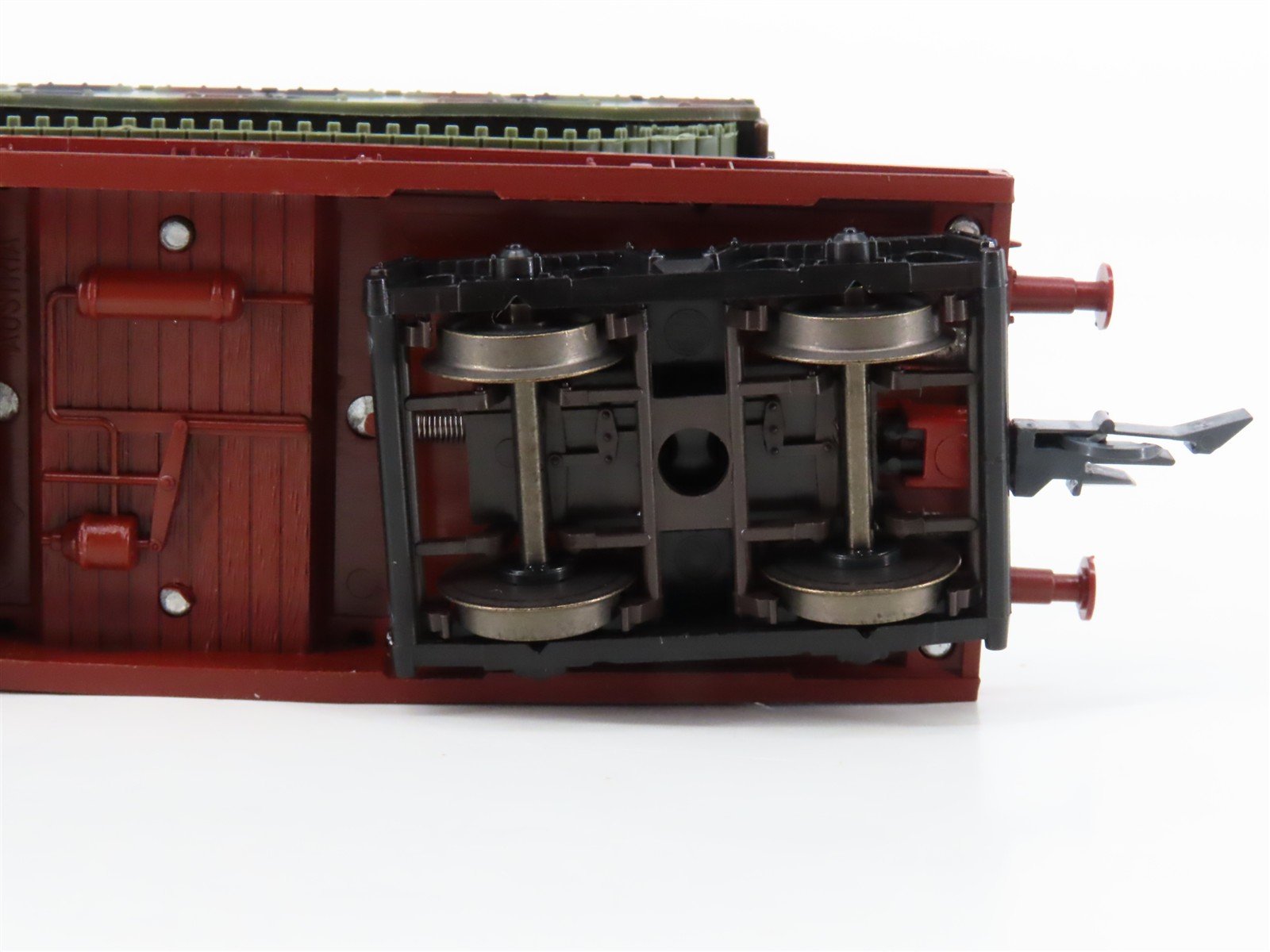 HO Scale Roco Minitanks 813 DB Deutsche Bahn Flat Car w/ Military Tank