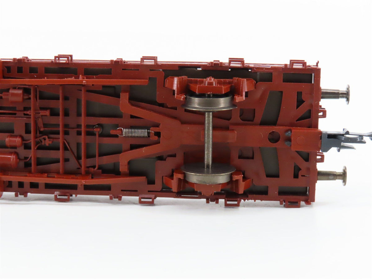 HO Scale Roco Minitanks 809 Kbs Flat Car w/ Military Vehicle