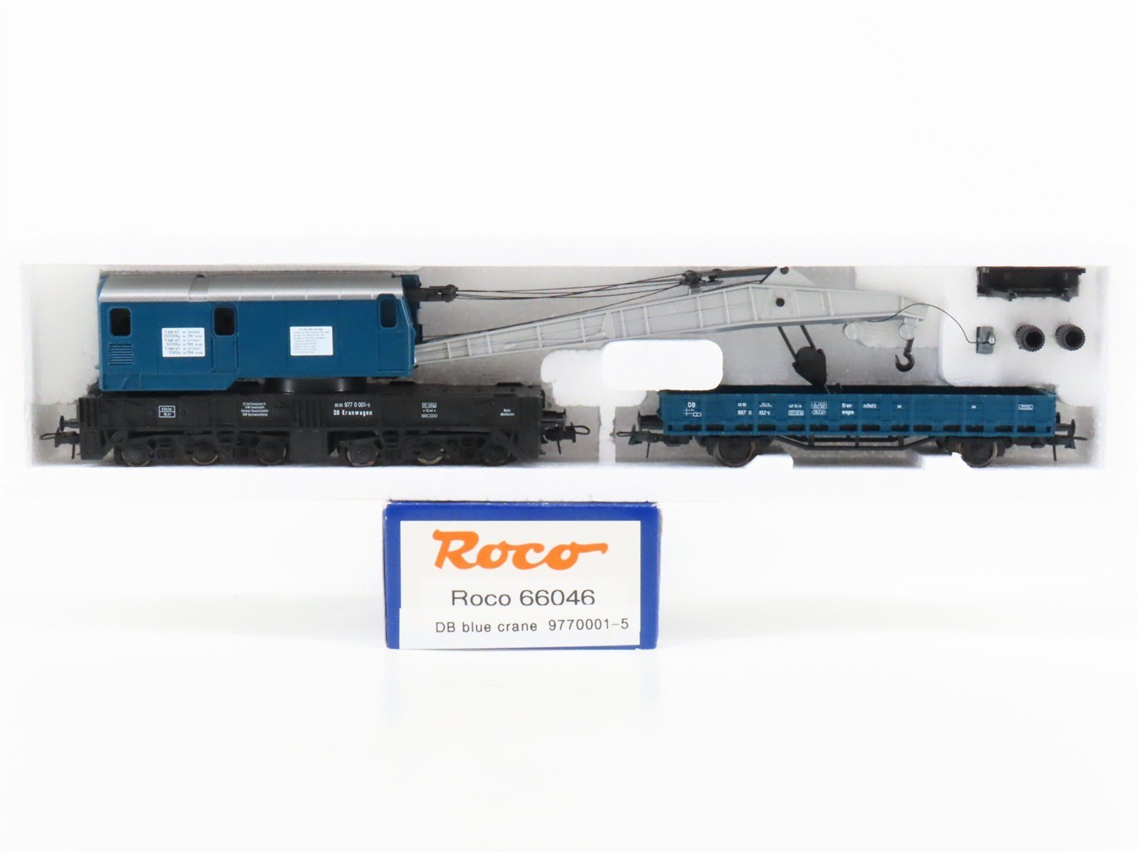 HO Scale Roco 66046 DB Deutsche Bahn Crane #9770001-5 w/ Flat Car