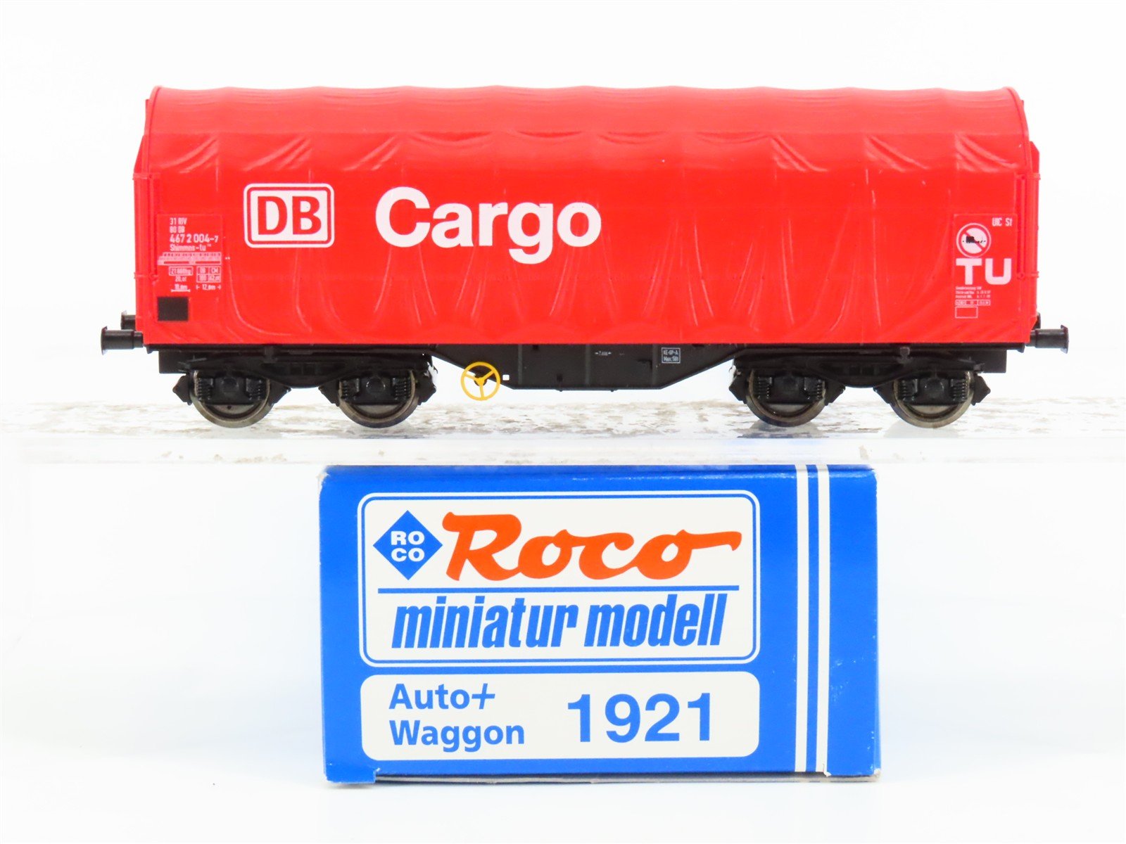 HO Scale Roco 1921 DB Deutsche Bahn Cargo Wagon w/ Truck