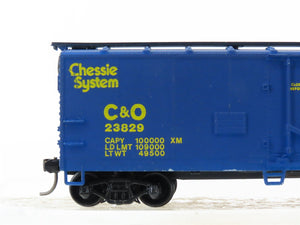 HO Scale Train Miniature 3218 C&O Chessie System 40' Plug Door Box Car #23829