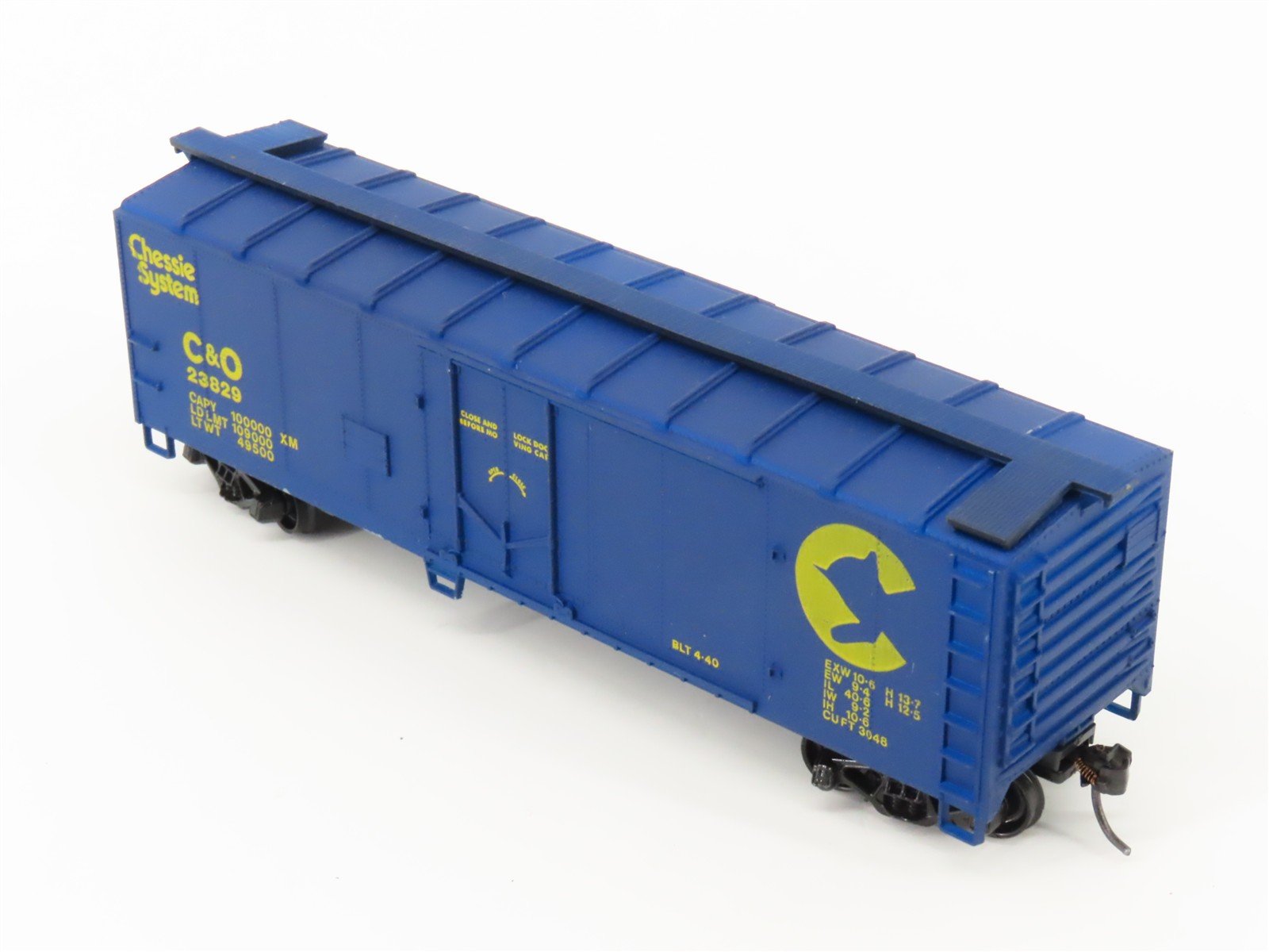 HO Scale Train Miniature 3218 C&O Chessie System 40' Plug Door Box Car #23829