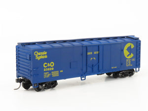 HO Scale Train Miniature 3218 C&O Chessie System 40' Plug Door Box Car #23829