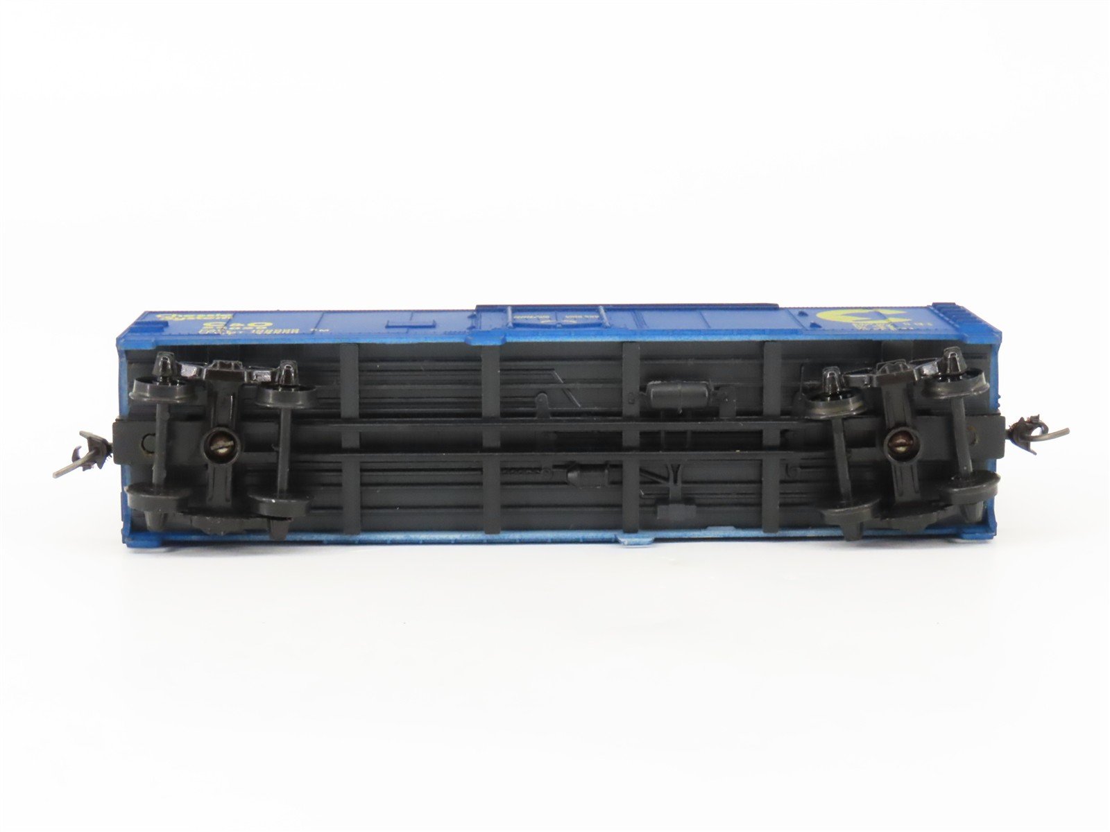 HO Scale Train Miniature 3218 C&O Chessie System 40' Plug Door Box Car #23829