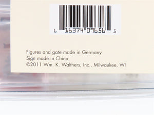 HO 1/87 Scale Walthers 933-6008 PRR Broadway Figure & Scenery Set