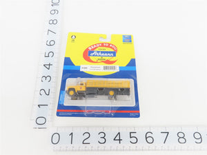 HO Scale Athearn 91955 Pennsylvania Ford F-850 Stackbed Truck