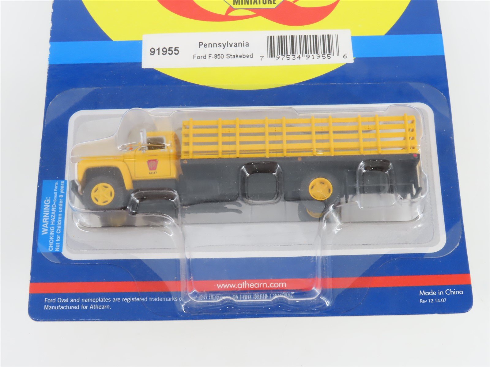 HO Scale Athearn 91955 Pennsylvania Ford F-850 Stackbed Truck