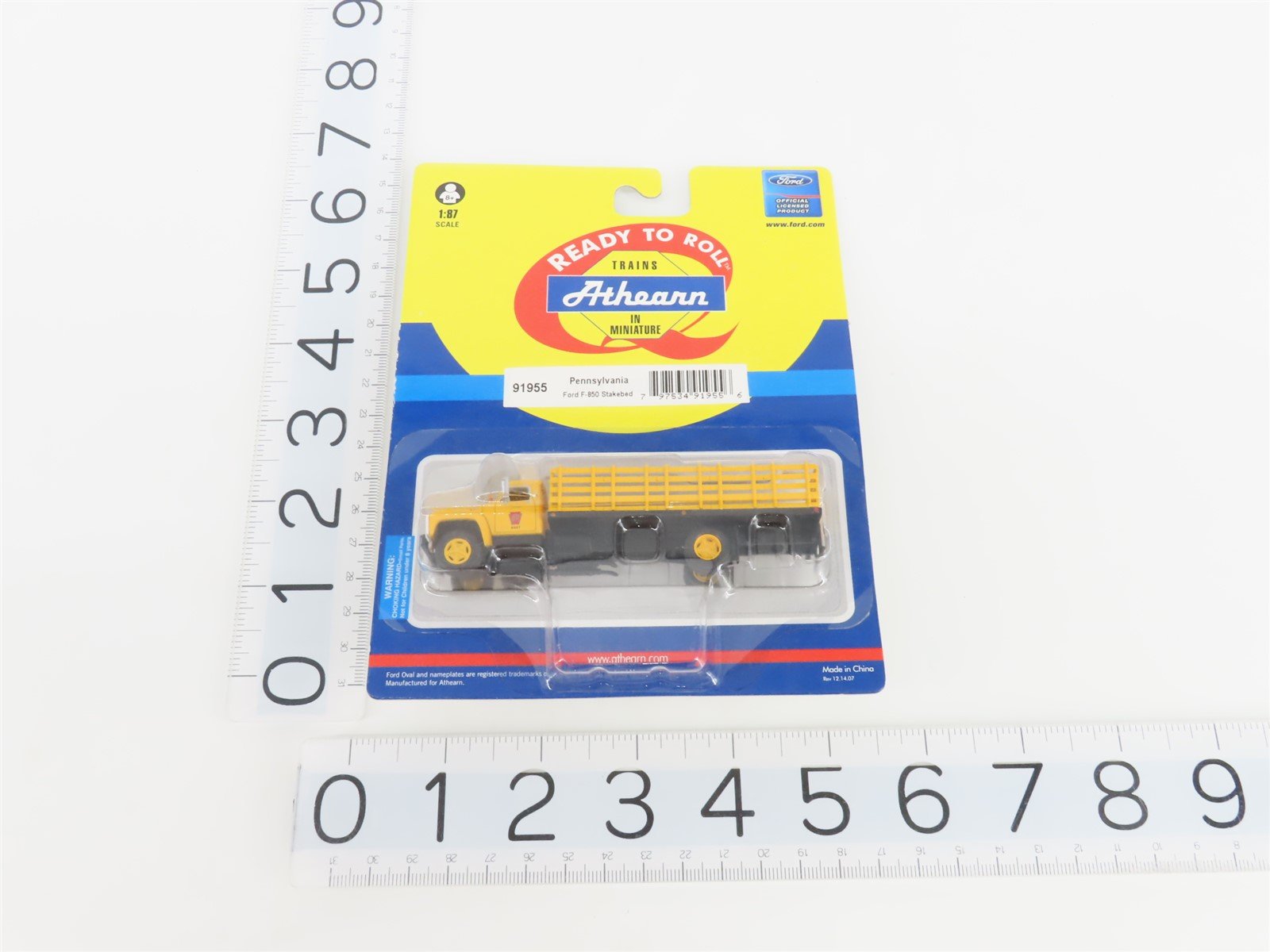 HO Scale Athearn 91955 Pennsylvania Ford F-850 Stackbed Truck