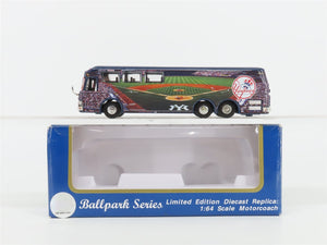 HO 1/64 Scale White Rose Die-Cast Ballpark Series New York Yankees Bus