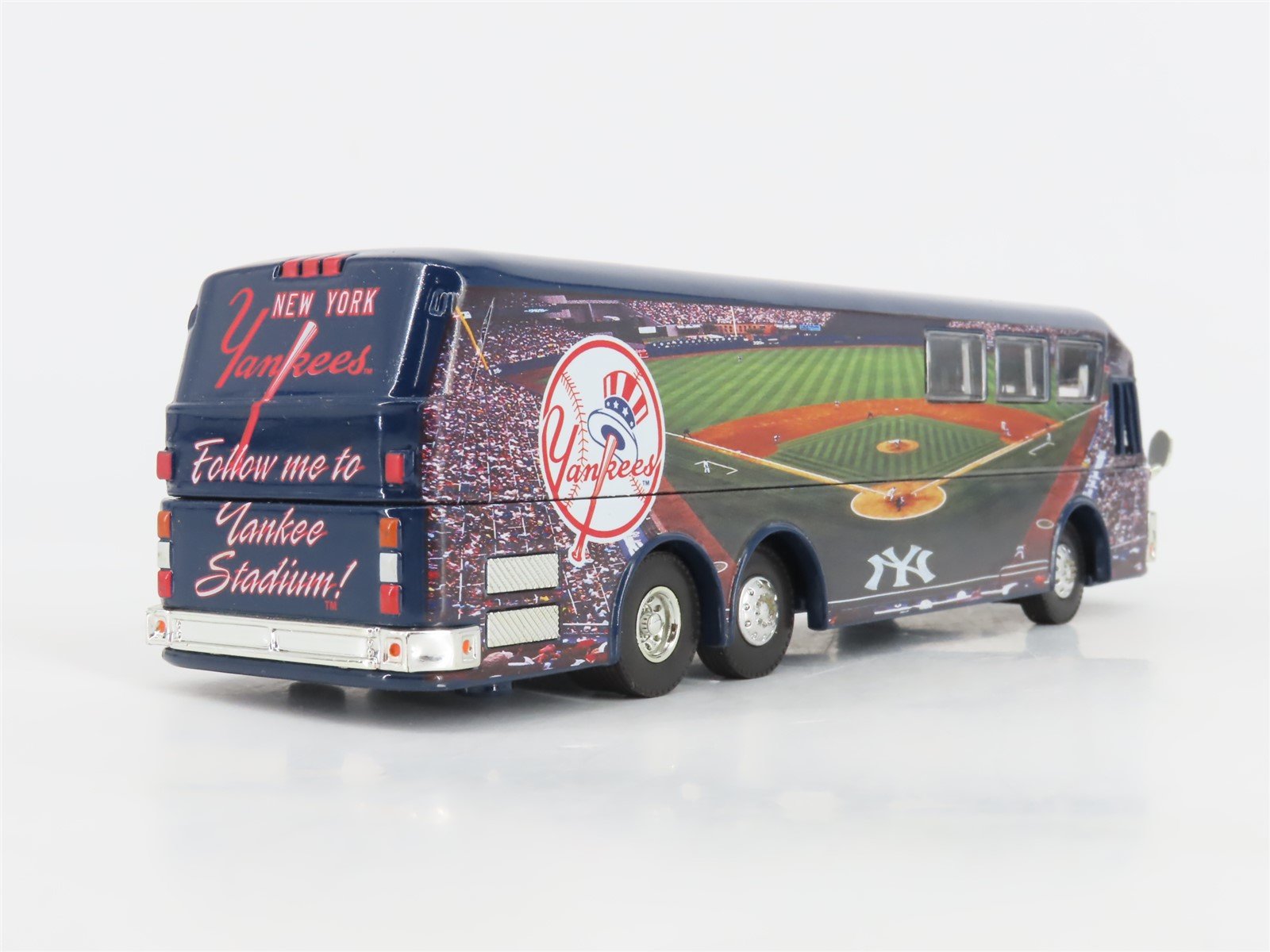 HO 1/64 Scale White Rose Die-Cast Ballpark Series New York Yankees Bus