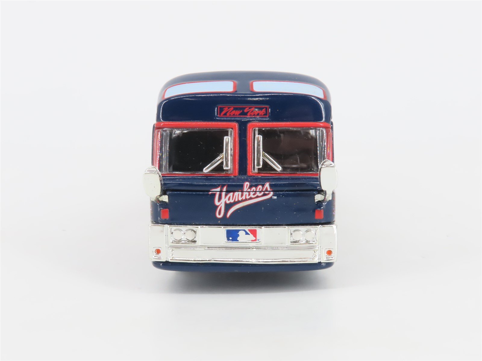 HO 1/64 Scale White Rose Die-Cast Ballpark Series New York Yankees Bus