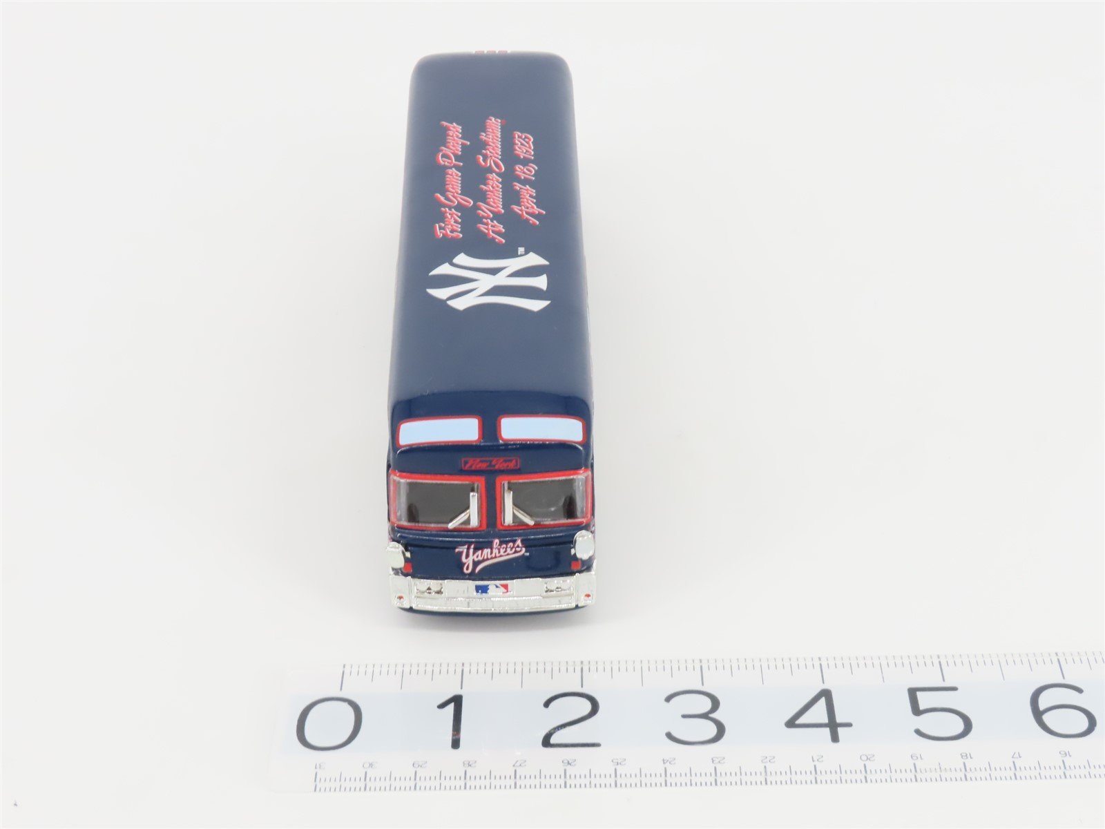 HO 1/64 Scale White Rose Die-Cast Ballpark Series New York Yankees Bus