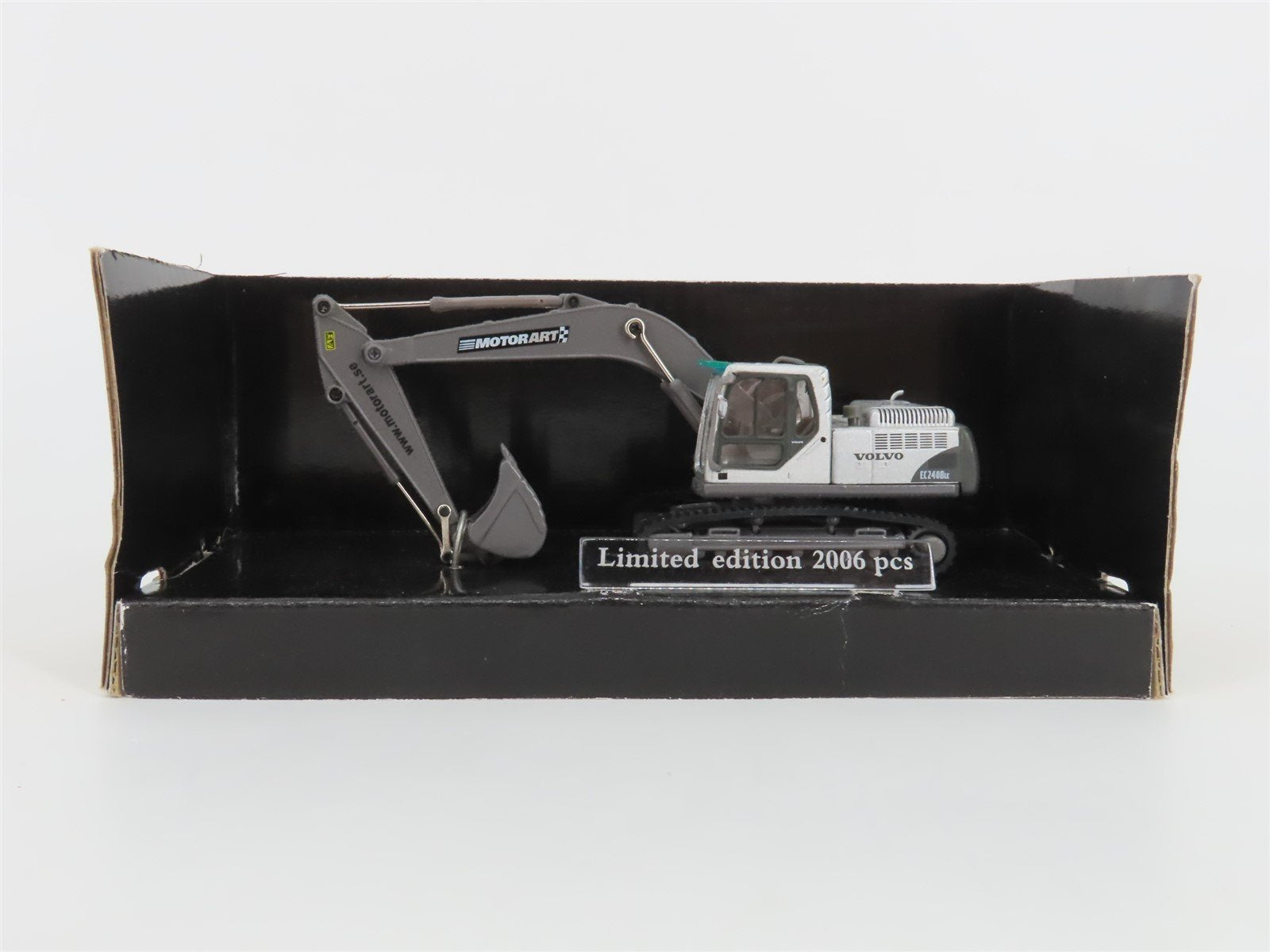 HO 1/87 Scale MotorArt 13340 Die-Cast MotorArt Volvo EC240BLC Excavator