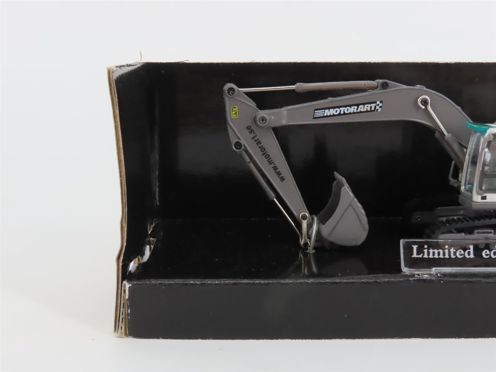 HO 1/87 Scale MotorArt 13340 Die-Cast MotorArt Volvo EC240BLC Excavator