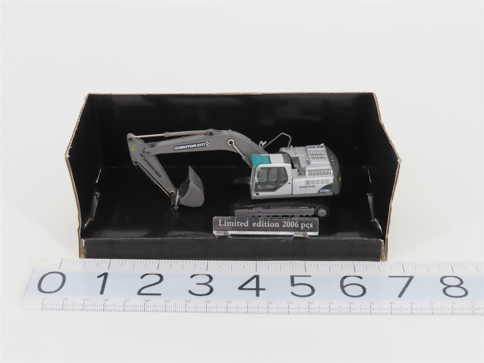 HO 1/87 Scale MotorArt 13340 Die-Cast MotorArt Volvo EC240BLC Excavator