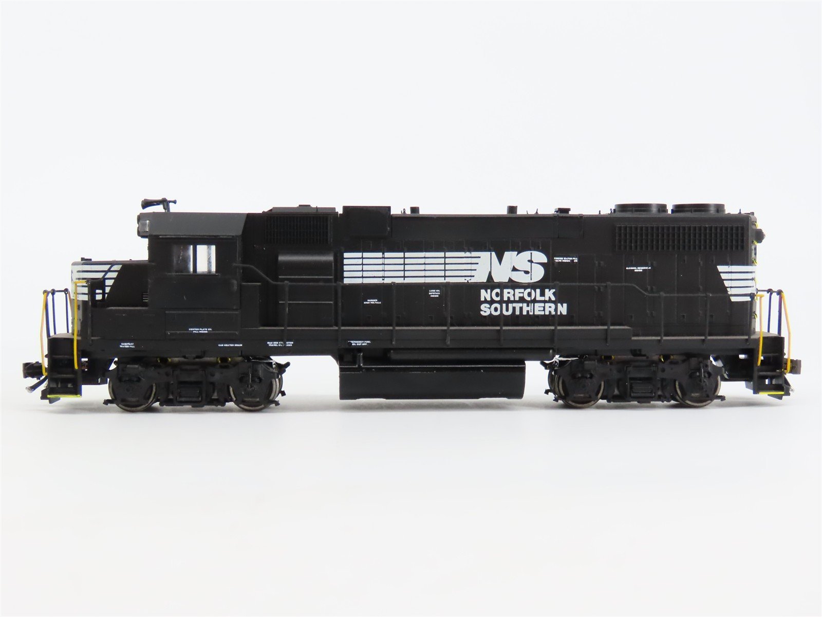 HO Scale Athearn NS Norfolk Southern EMD GP38-2 Diesel Locomotive No#