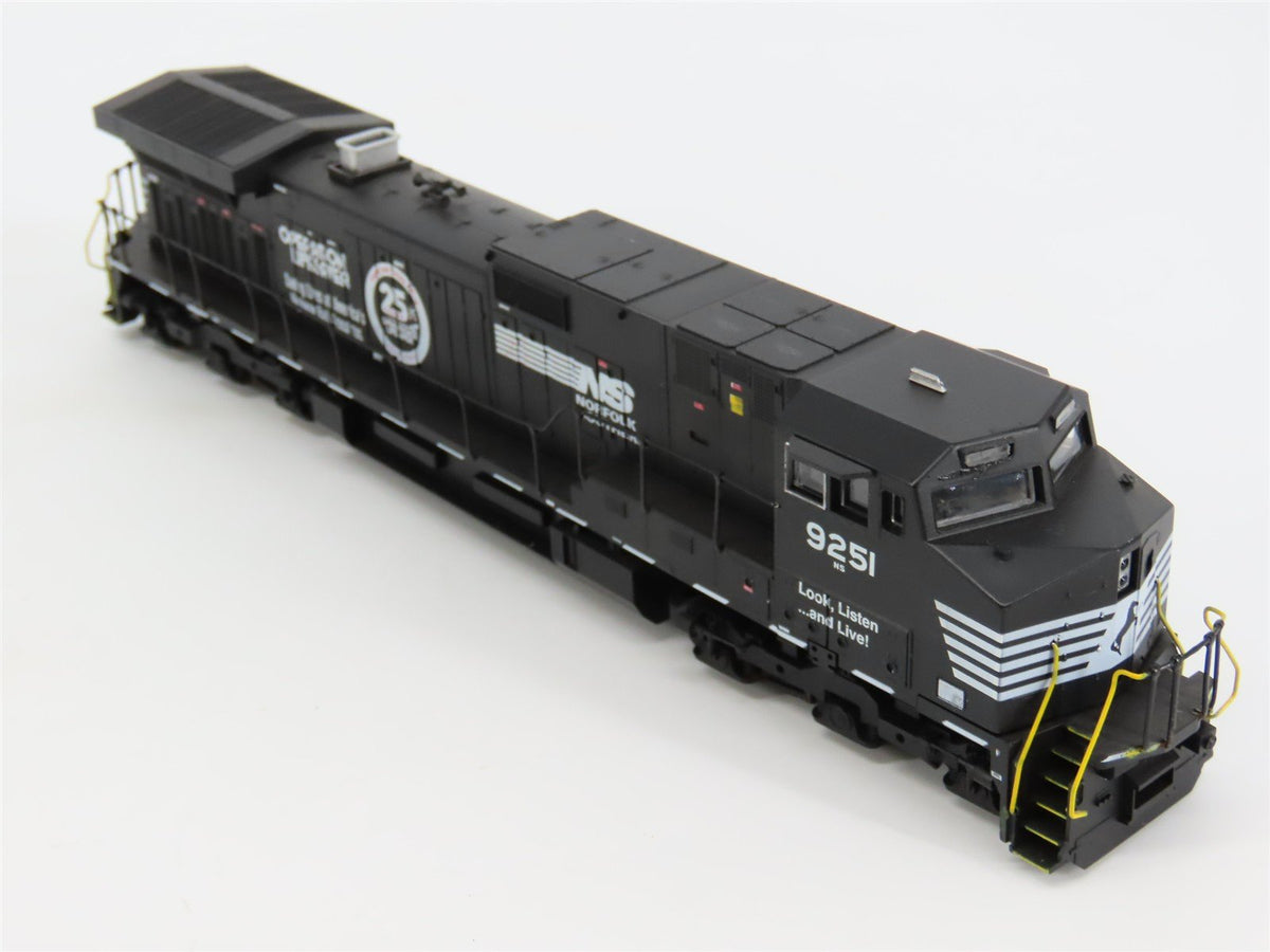 HO Athearn NS Norfolk Southern &quot;Operation Lifesaver&quot; Dash 9-44CW Diesel #9251