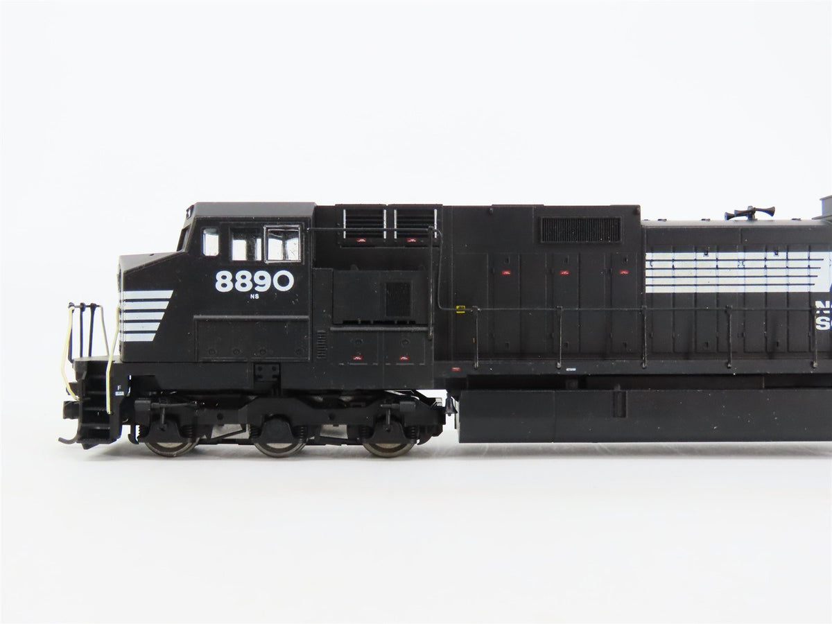 HO Scale Athearn NS Norfolk Southern C44-9W Diesel Locomotive #8890
