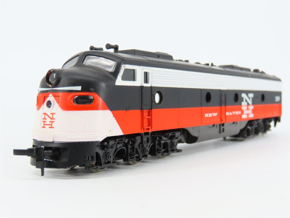 HO Scale Rivarossi NH New Haven &quot;McGinnis&quot; EMD E8A/A Diesel Locomotive Set #2019