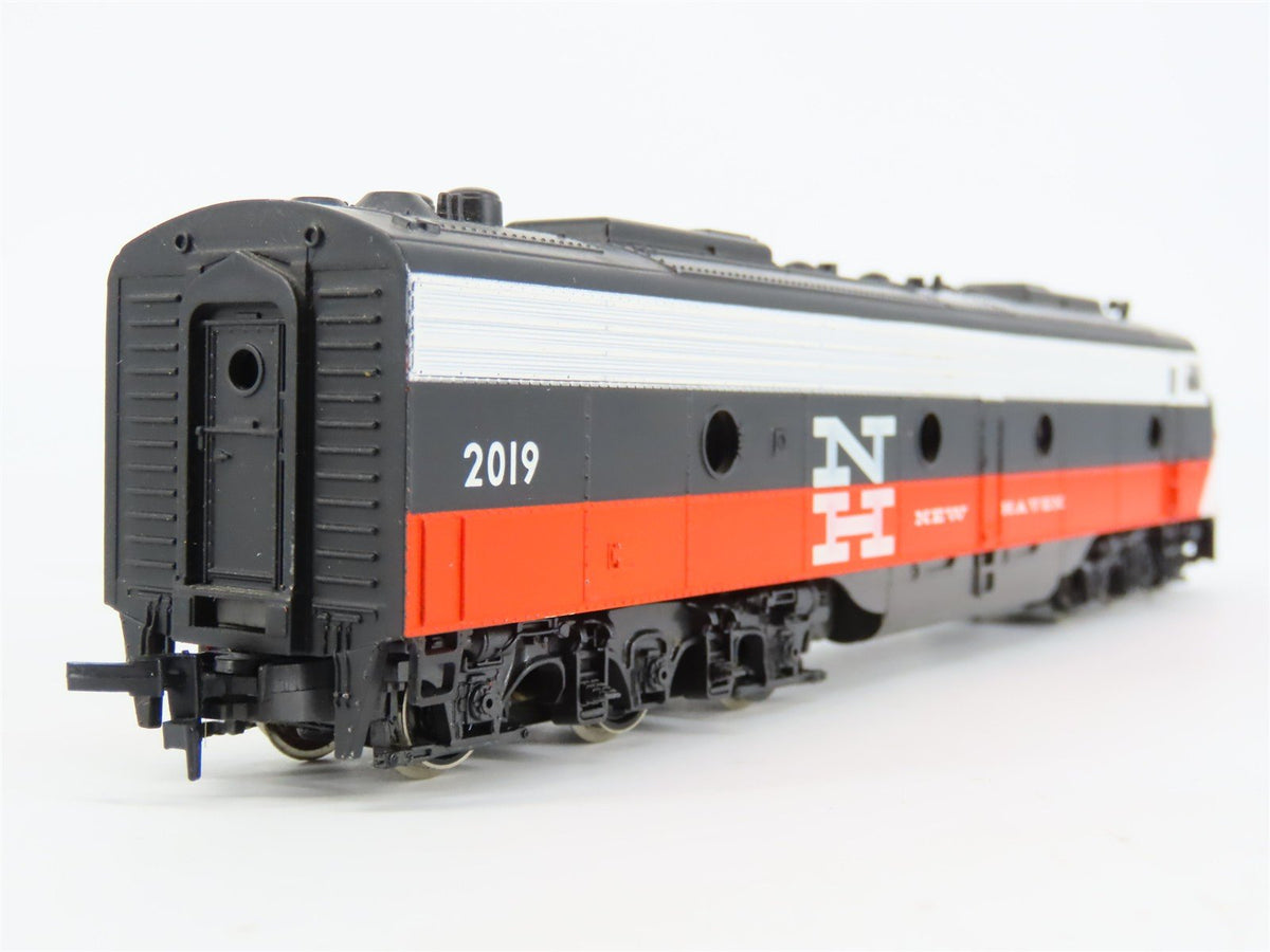 HO Scale Rivarossi NH New Haven &quot;McGinnis&quot; EMD E8A/A Diesel Locomotive Set #2019