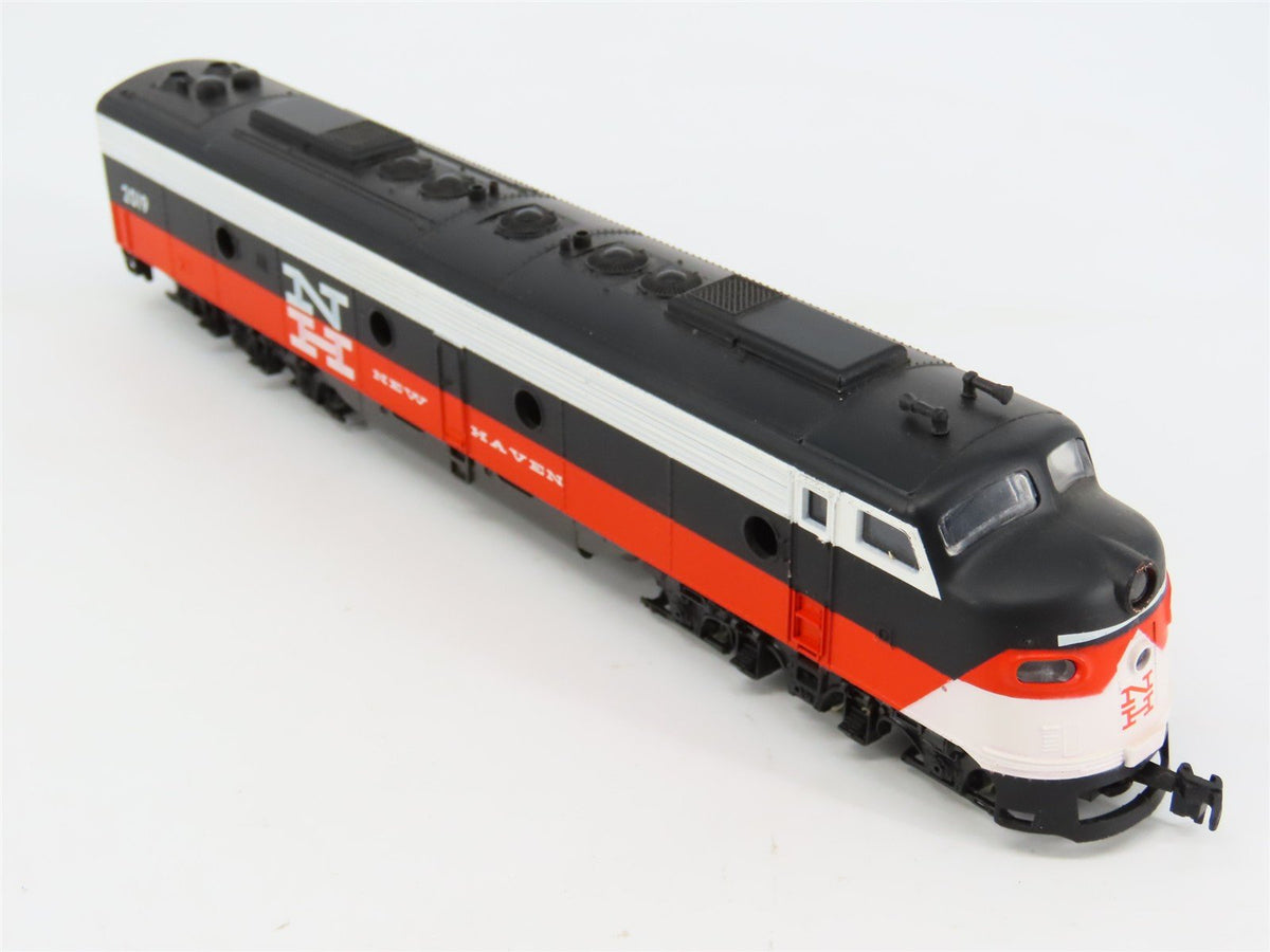 HO Scale Rivarossi NH New Haven &quot;McGinnis&quot; EMD E8A/A Diesel Locomotive Set #2019