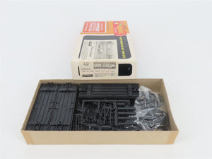 HO Scale Roundhouse 3-in-1 Craft Kit #1503 Undecorated 30' MofW Crew/Work Cars