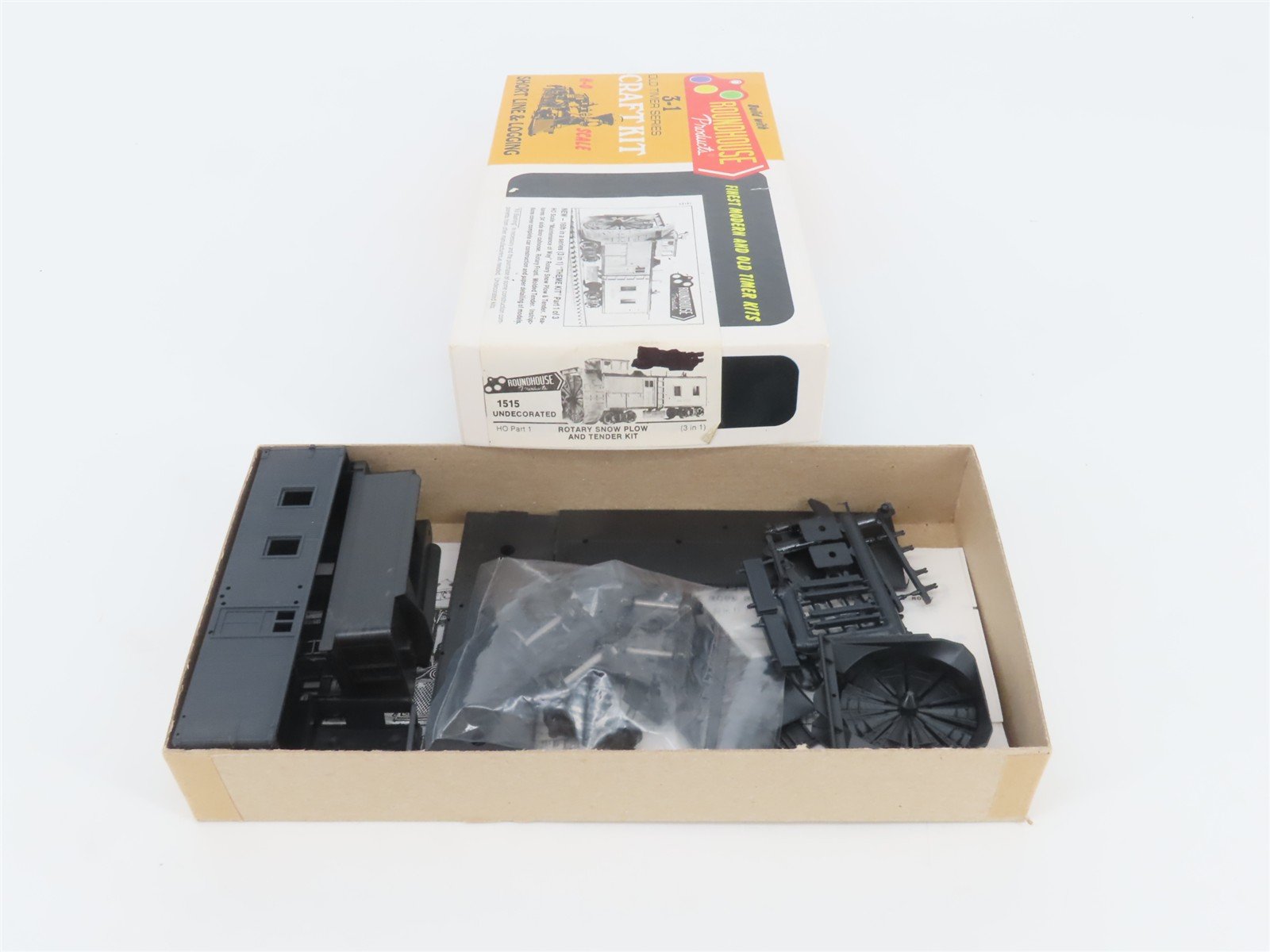 HO Scale Roundhouse 3-in-1 Craft Kit #1515 Undecorated Rotary Snow Plow & Tender