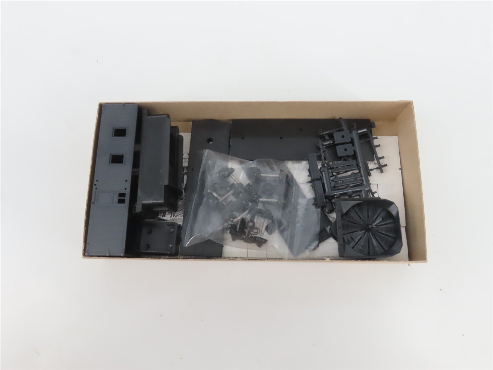 HO Scale Roundhouse 3-in-1 Craft Kit #1515 Undecorated Rotary Snow Plow & Tender