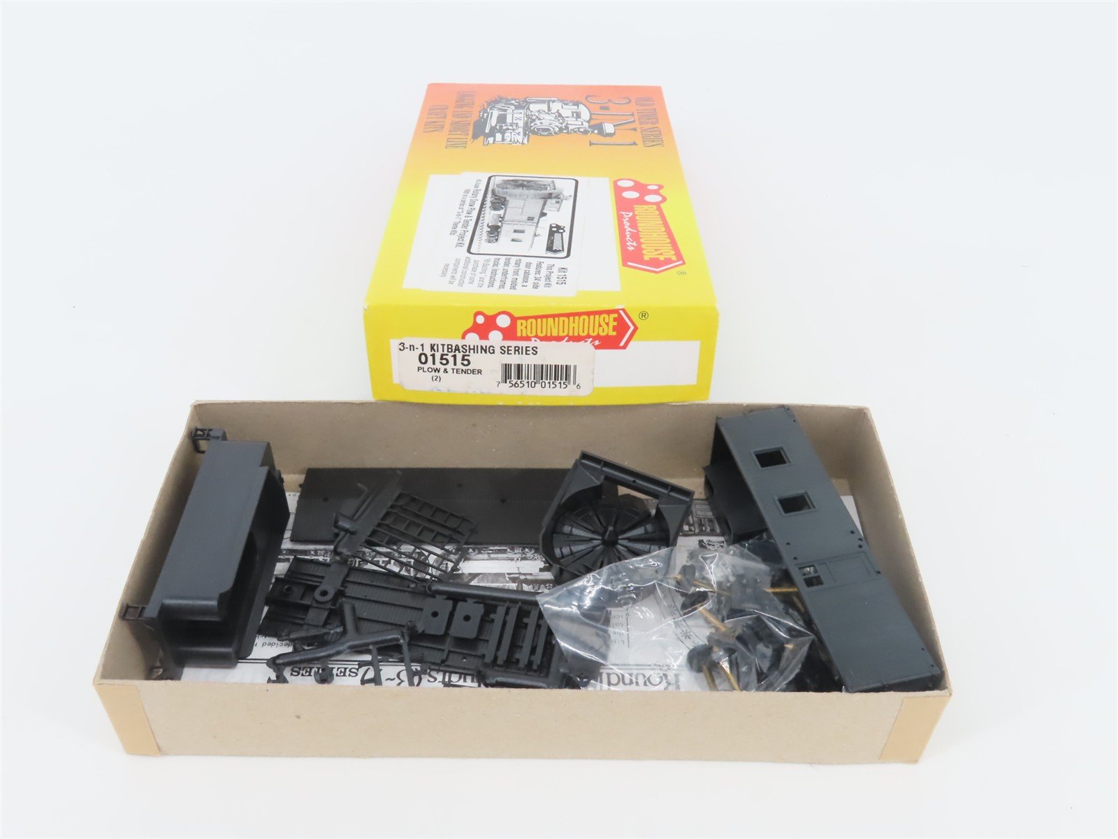 HO Roundhouse 3-in-1 Craft Kit 01515 Undecorated Rotary Snow Plow/Tender Project