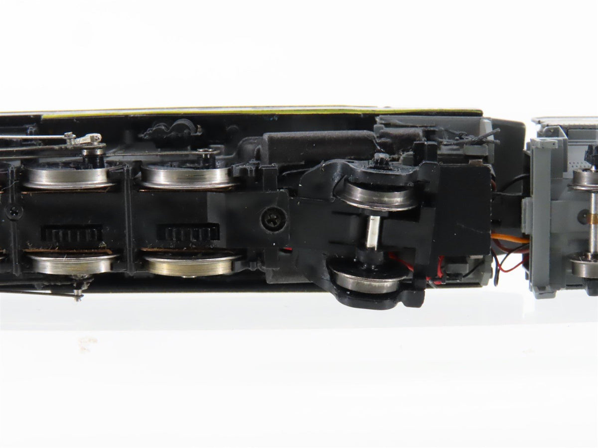 N Scale Model Power UP Union Pacific 4-6-2 Steam #3218 w/ DCC