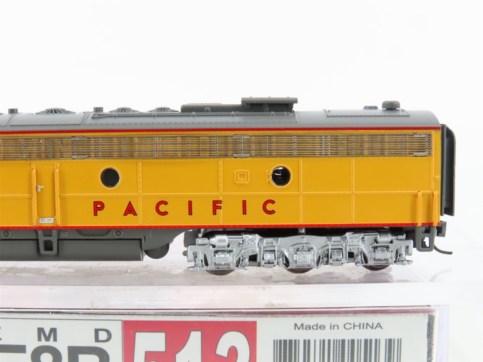 N Scale Broadway Limited BLI 513 UP Union Pacific E8B Diesel #930B - Paragon2