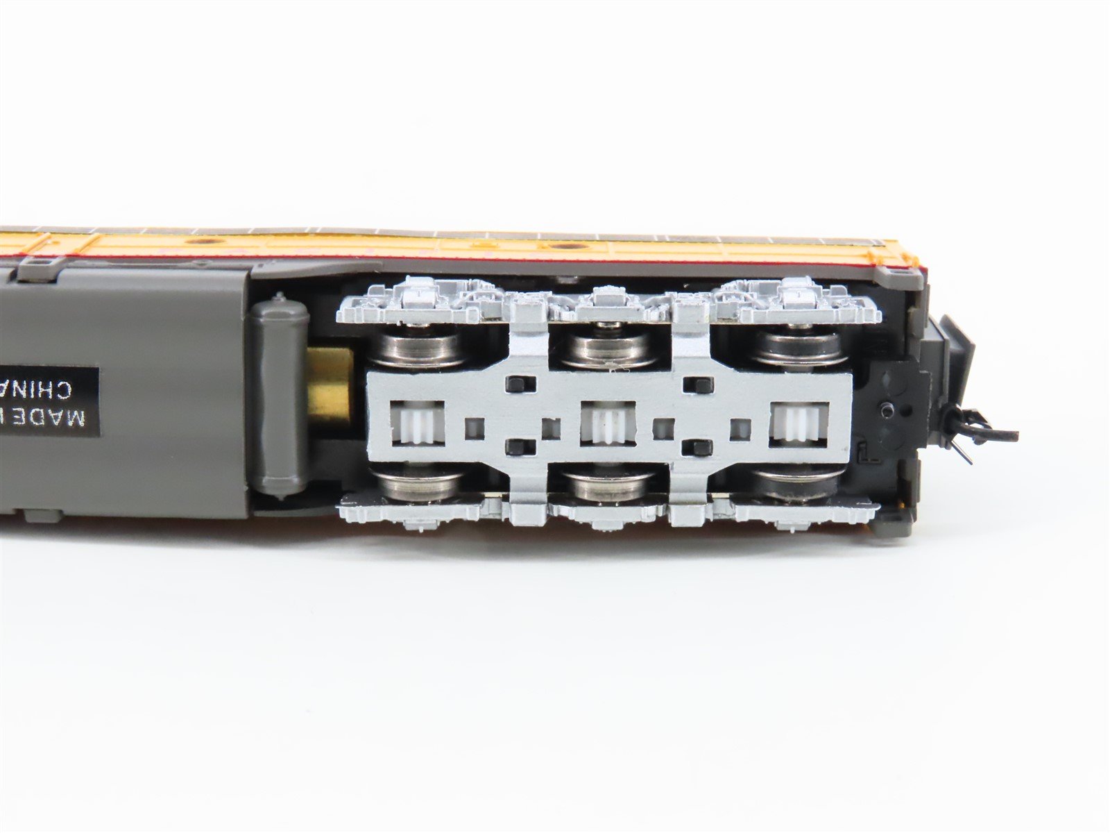 N Scale Broadway Limited BLI 513 UP Union Pacific E8B Diesel #930B - Paragon2