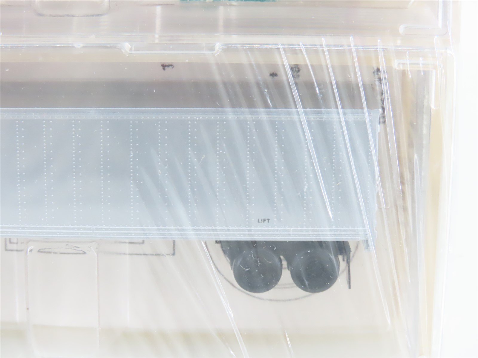 N Kadee Micro-Trains MTL 64022 CNW 57' TOFC Flat Cars 3-Pack w/Trailers - SEALED