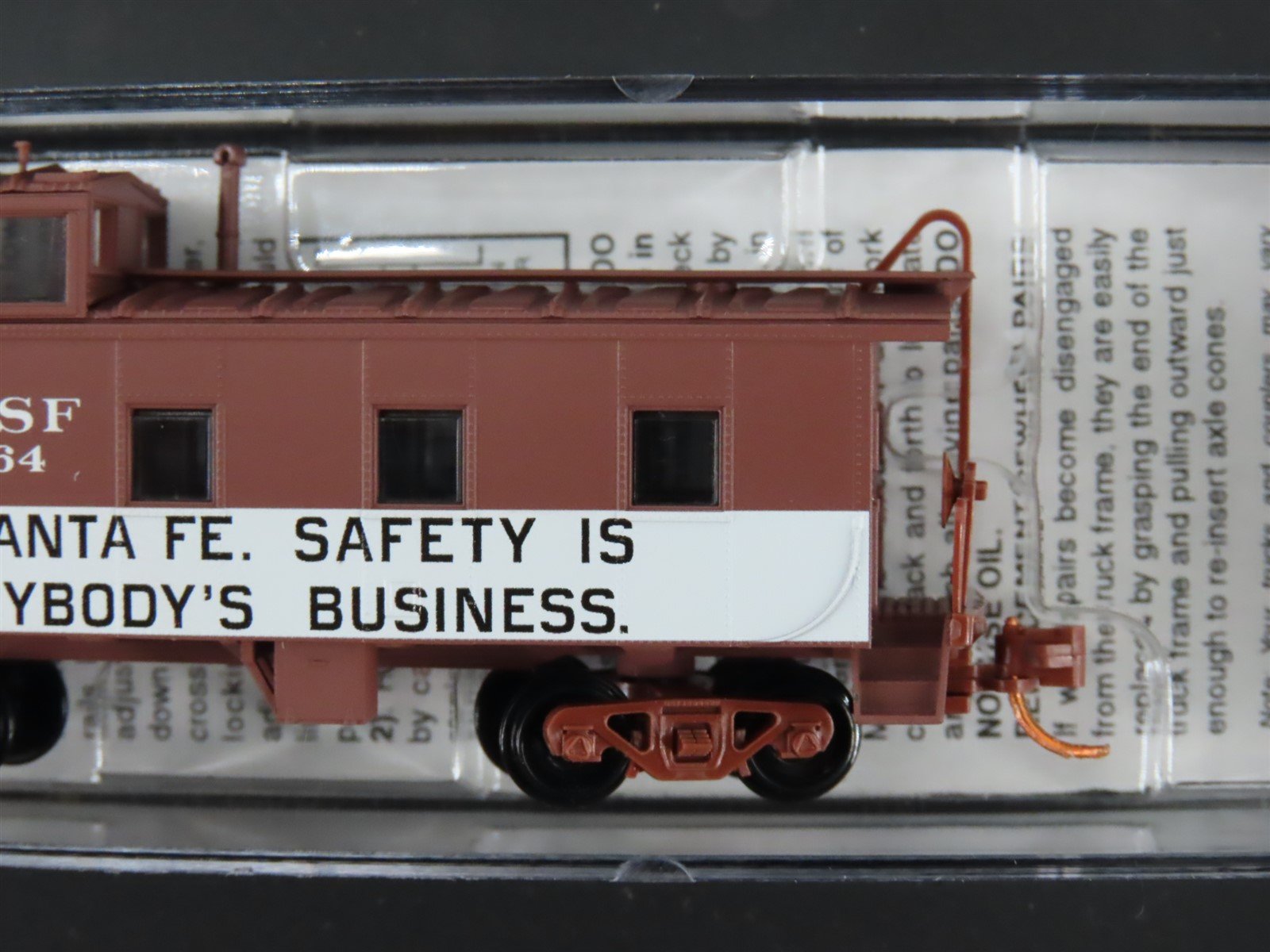 N Micro-Trains MTL 10000370 ATSF Santa Fe Offset Cupola 