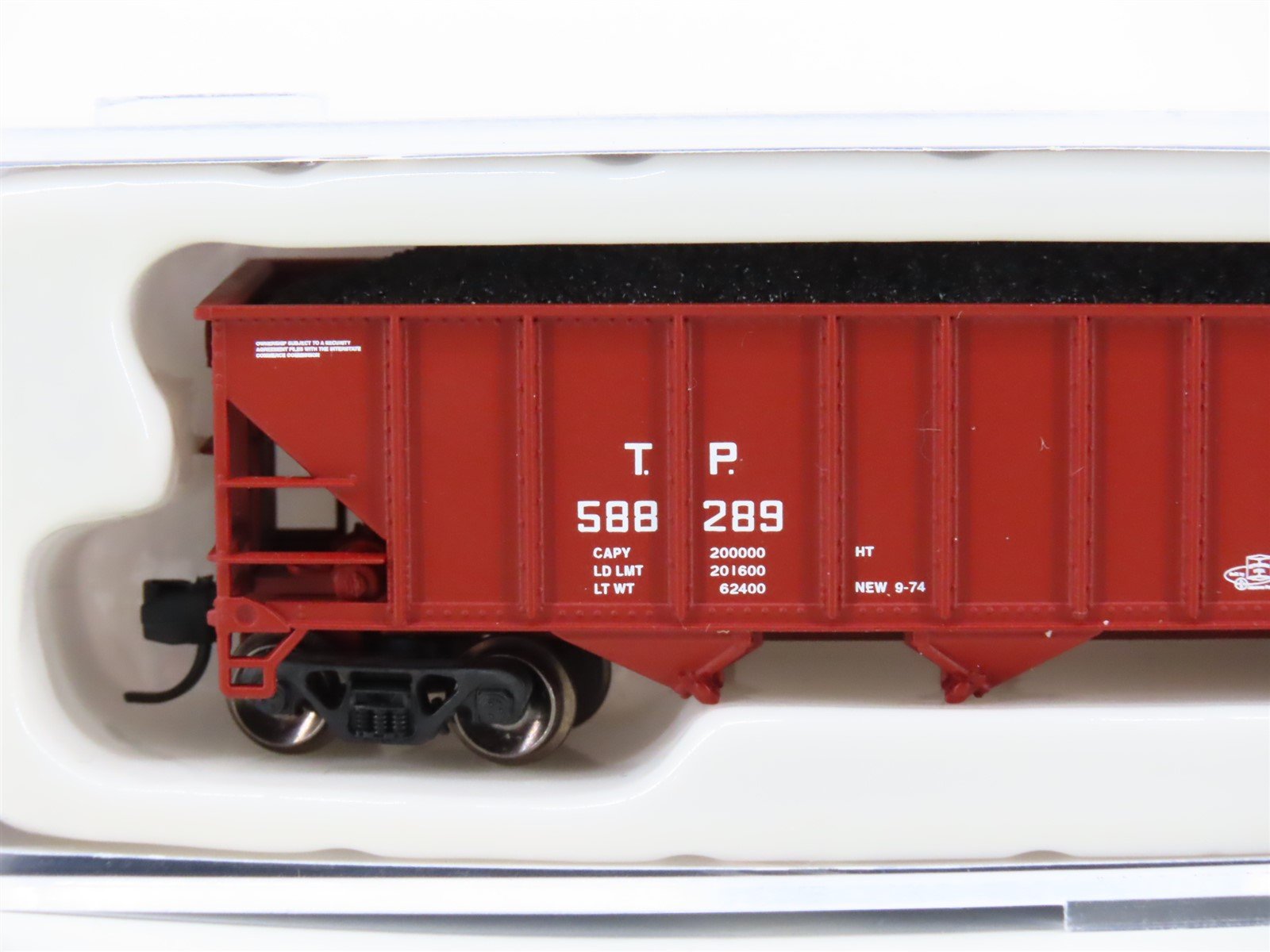 N Scale TrainWorx 2403-17 TP Texas & Pacific 4-Bay Hopper #588289 w/ Load