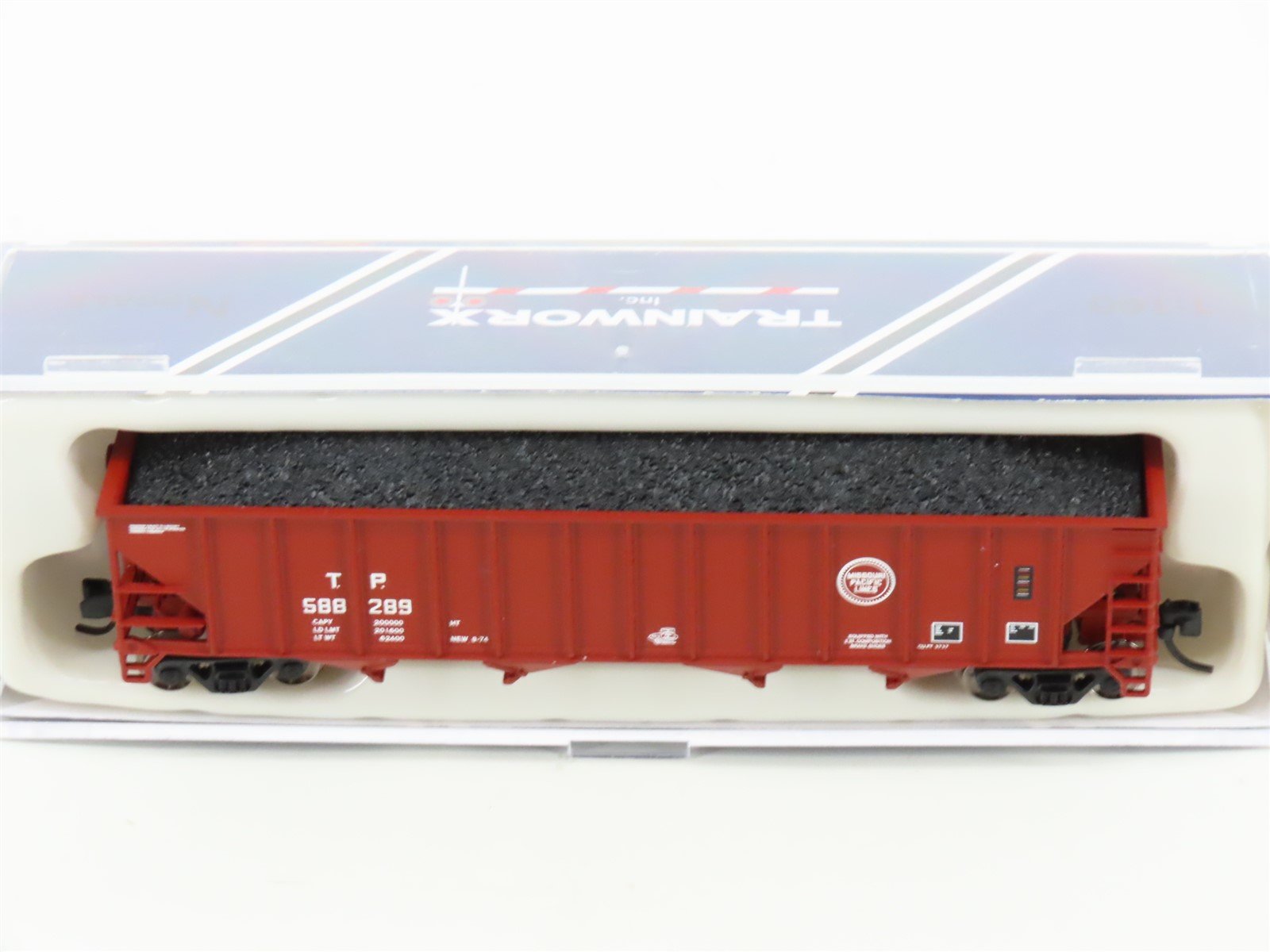 N Scale TrainWorx 2403-17 TP Texas & Pacific 4-Bay Hopper #588289 w/ Load