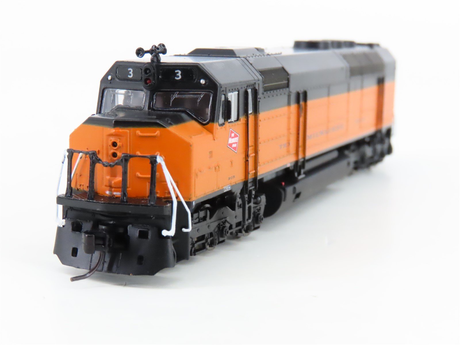 N Scale Athearn 16879 MILW Milwaukee Road EMD FP45 Diesel #3 w/ DCC & Sound