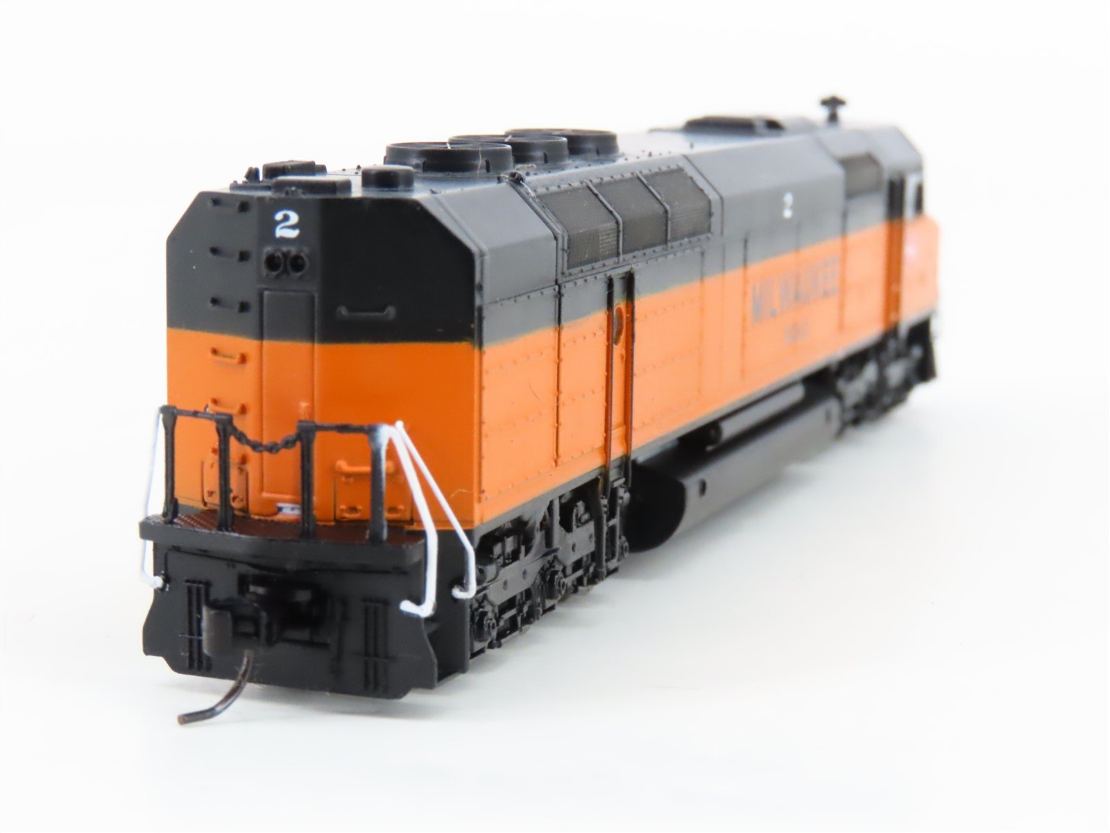 N Scale Athearn 16830 MILW Milwaukee Road EMD FP45 Diesel #2 - DCC Ready