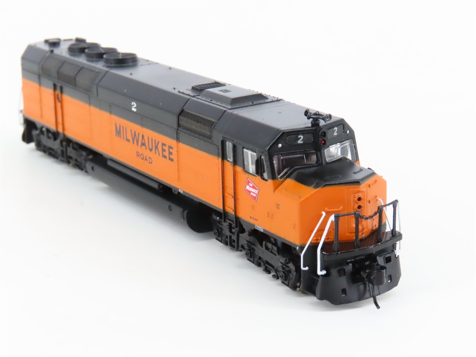 N Scale Athearn 16830 MILW Milwaukee Road EMD FP45 Diesel #2 - DCC Ready