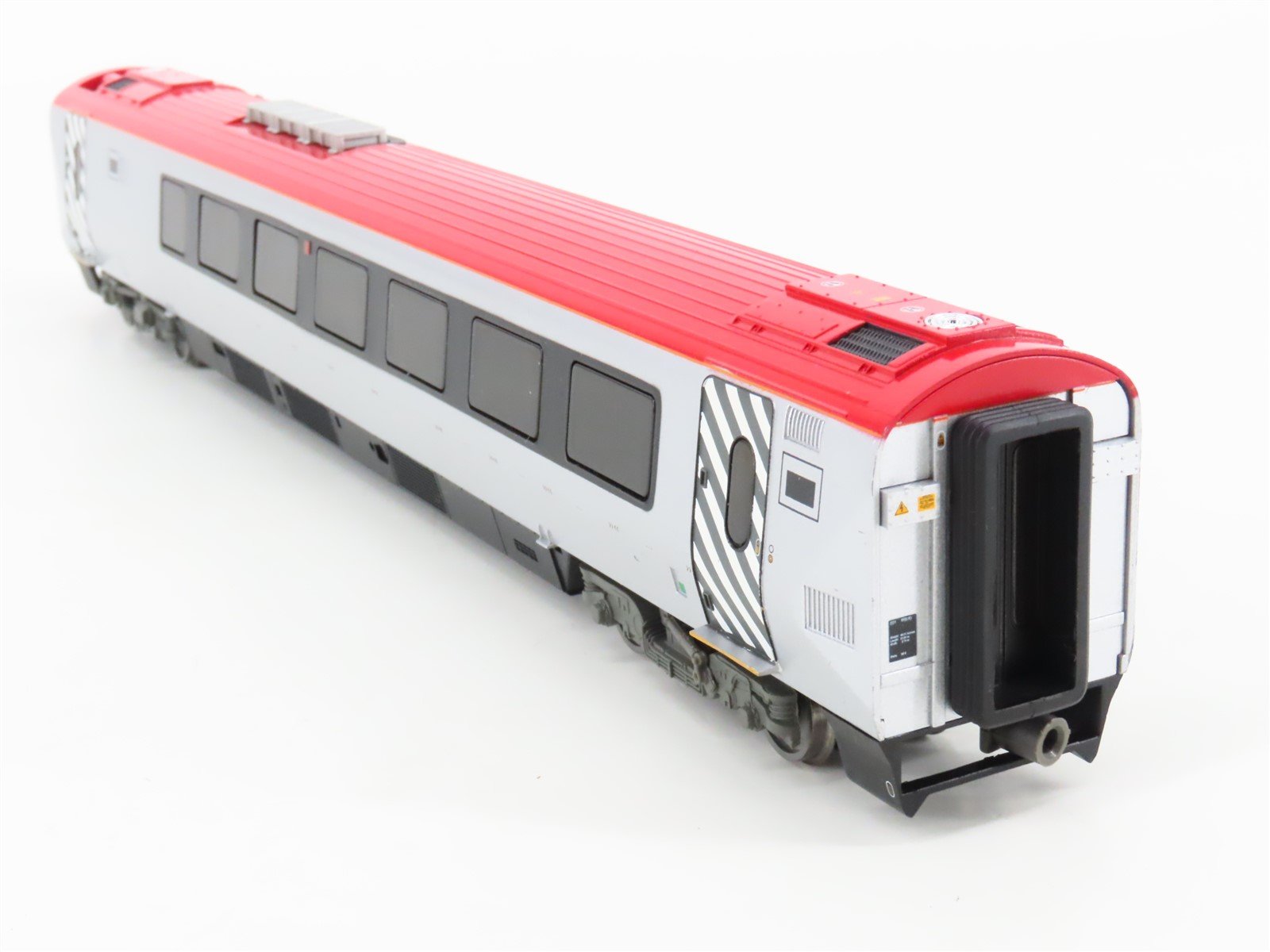 OO Bachmann Branchline 32-626 Virgin Super Voyager Class 221 DMU 5-Unit Set