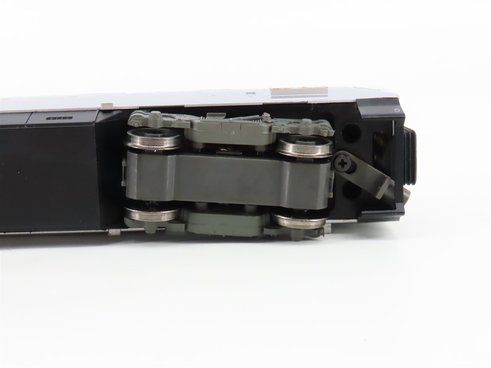 OO Bachmann Branchline 32-626 Virgin Super Voyager Class 221 DMU 5-Unit Set