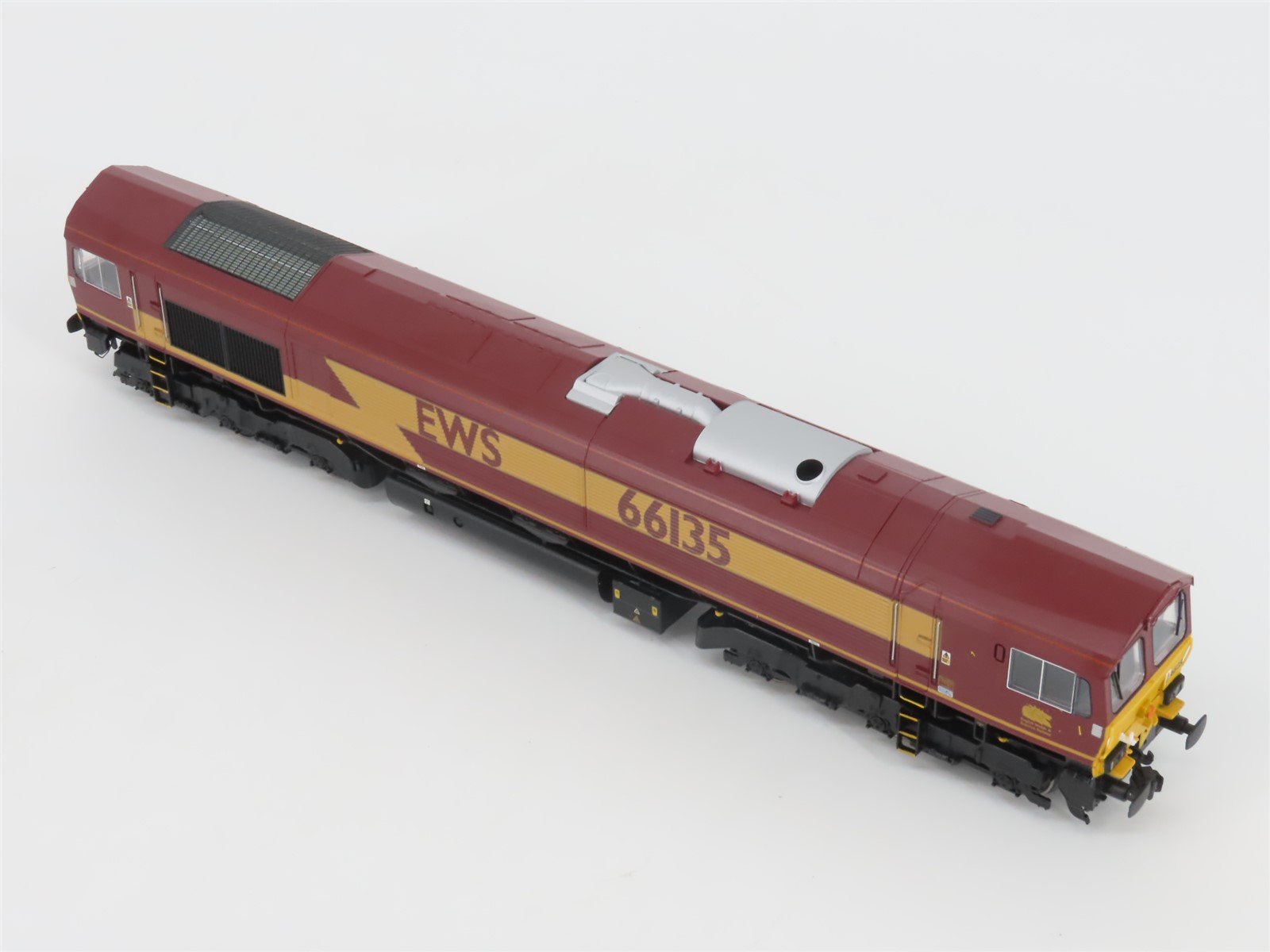 OO Bachmann Branchline 32-725 EWS Railway Class 66 Diesel #66135 - DCC Ready
