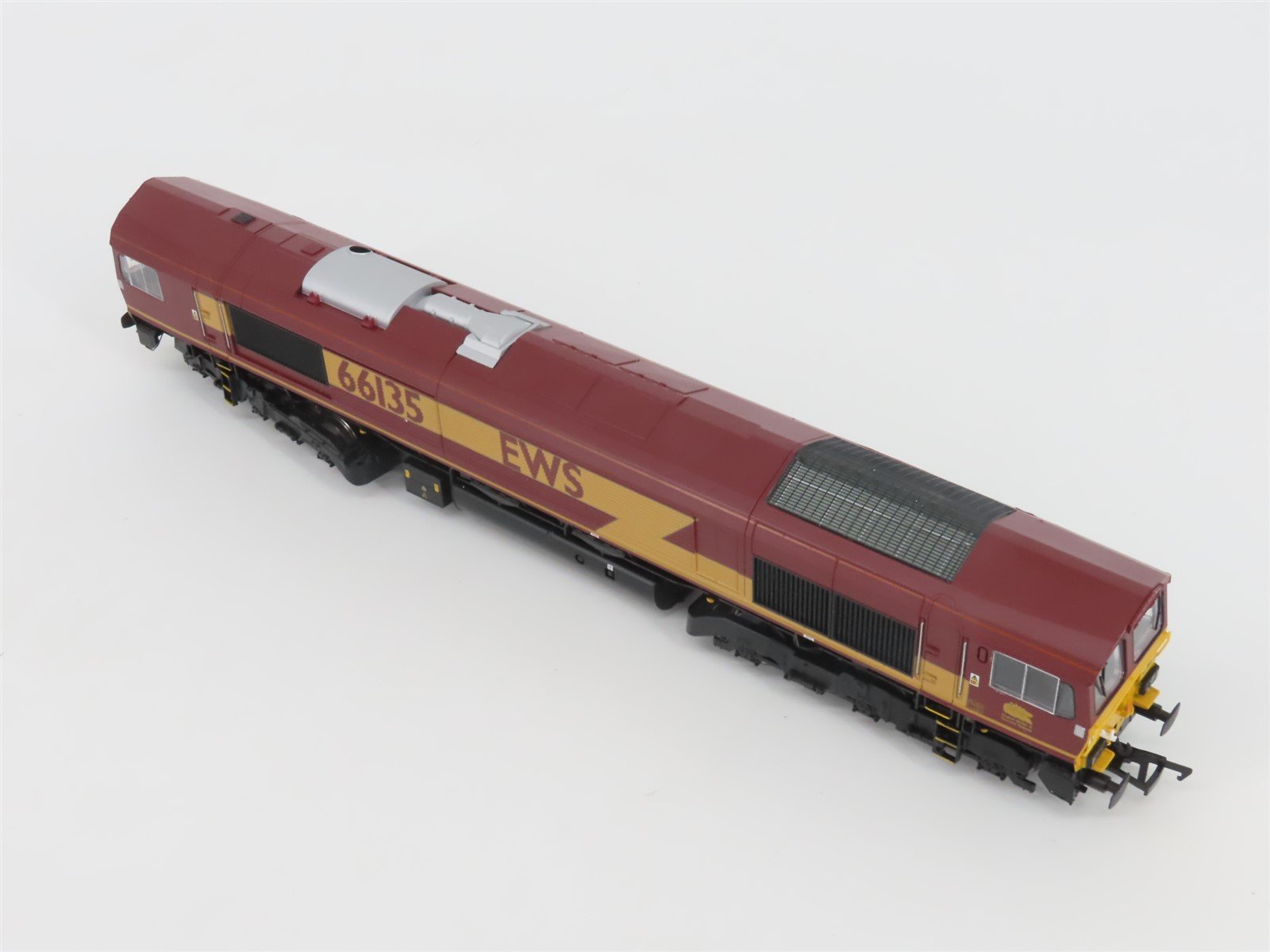 OO Bachmann Branchline 32-725 EWS Railway Class 66 Diesel #66135 - DCC Ready