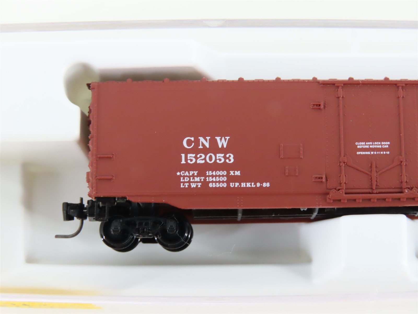 Z Scale Micro-Trains MTL 13613-2 CNW Chicago North Western 50' Box Car #152053